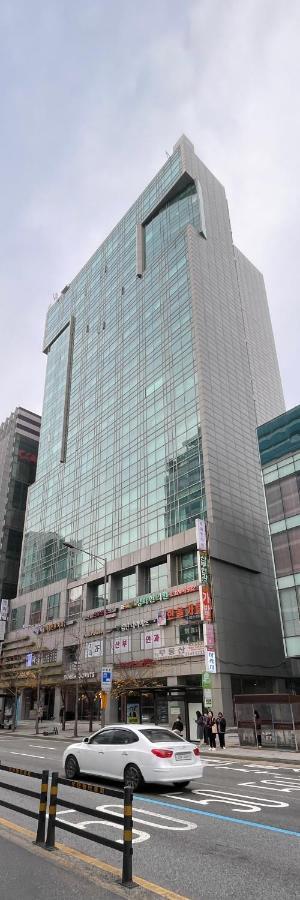 Апартаменти 1 Minute House From Hongdae Сеул Екстер'єр фото